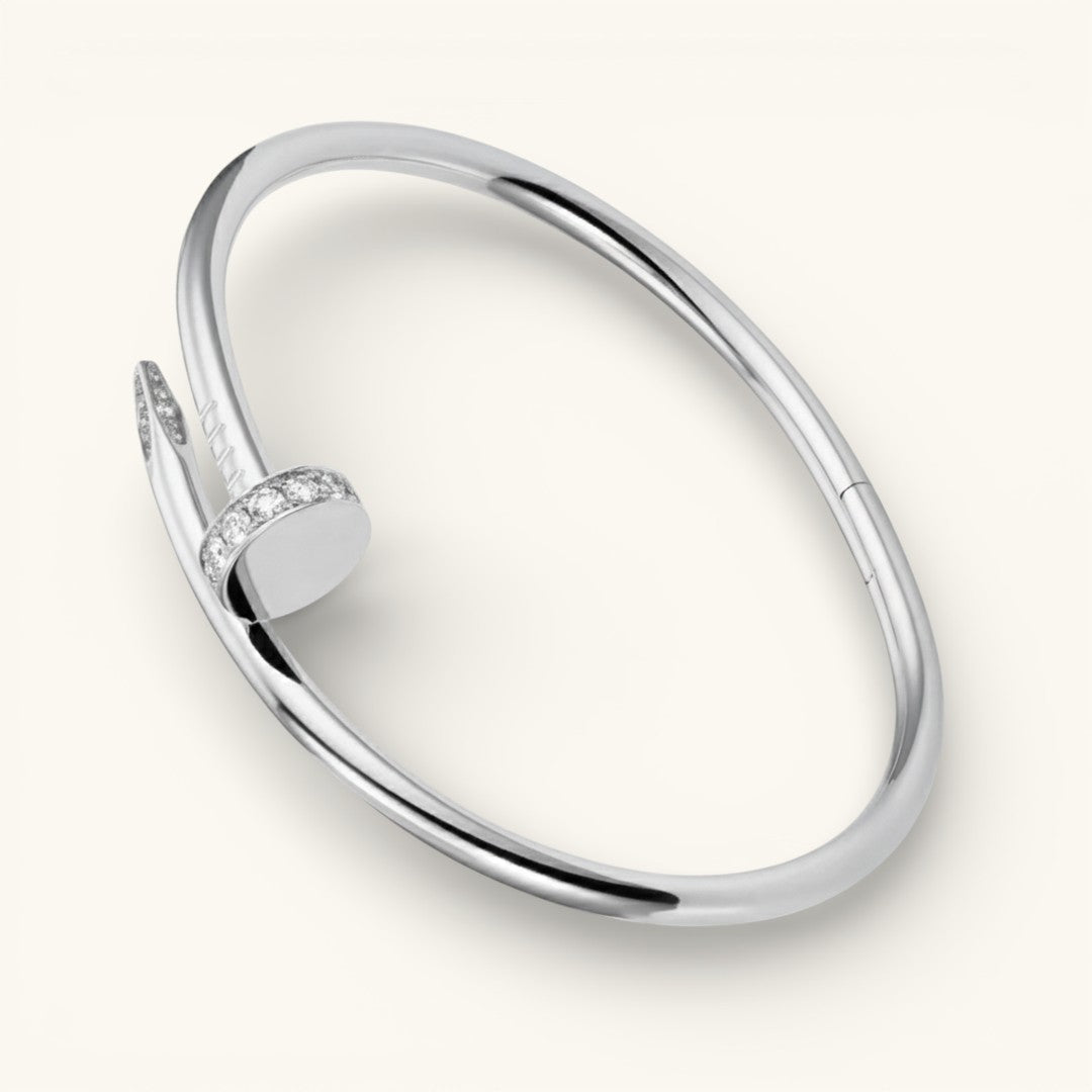 Elegance Nail Deluxe 18K Gold